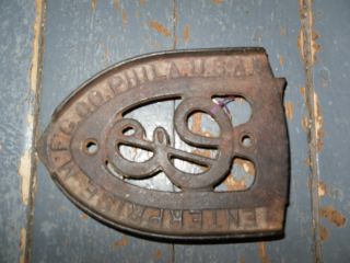 Antique Enterprise Mfg Co Phila Pa Cast Iron Sad Iron Rest Trivet - Old photo