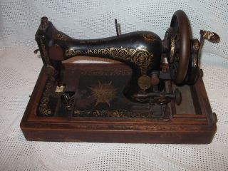 Rare Antique 1903 Singer Hand Crank Sewing Machine Vintage Art Decor Stitch photo