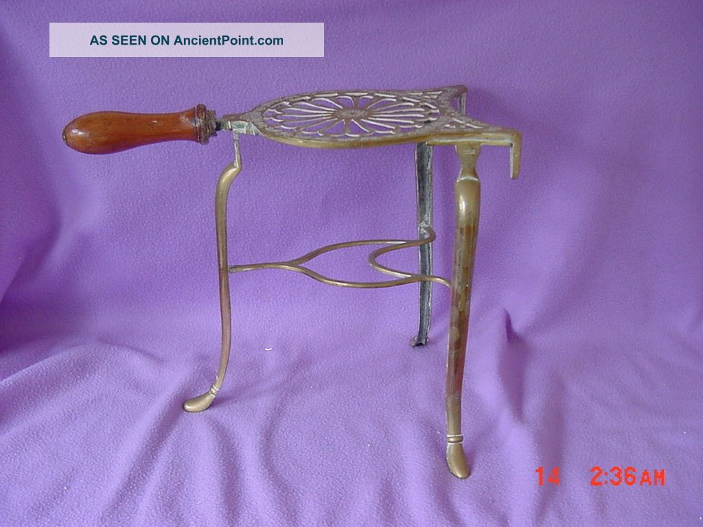 Vintage Solid Brass Filigree Carving Warming Pizza Pot Stand With Wood Handle Trivets photo