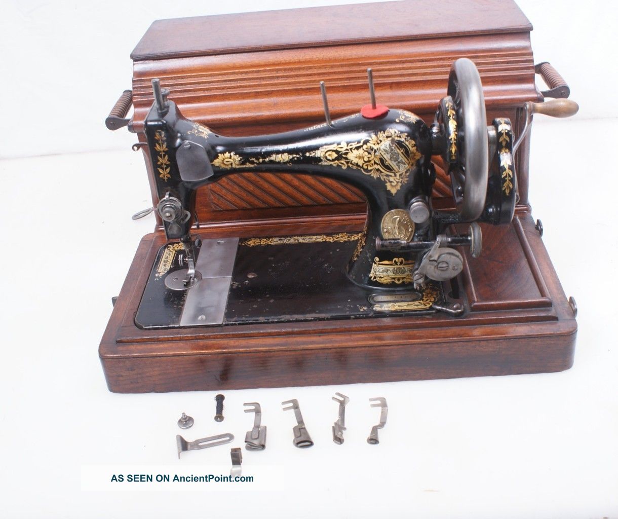 Antique Victorian Coffin 1901 Singer 28 (k) Hand Crank Sewing Machine 127 27 28 Sewing Machines photo