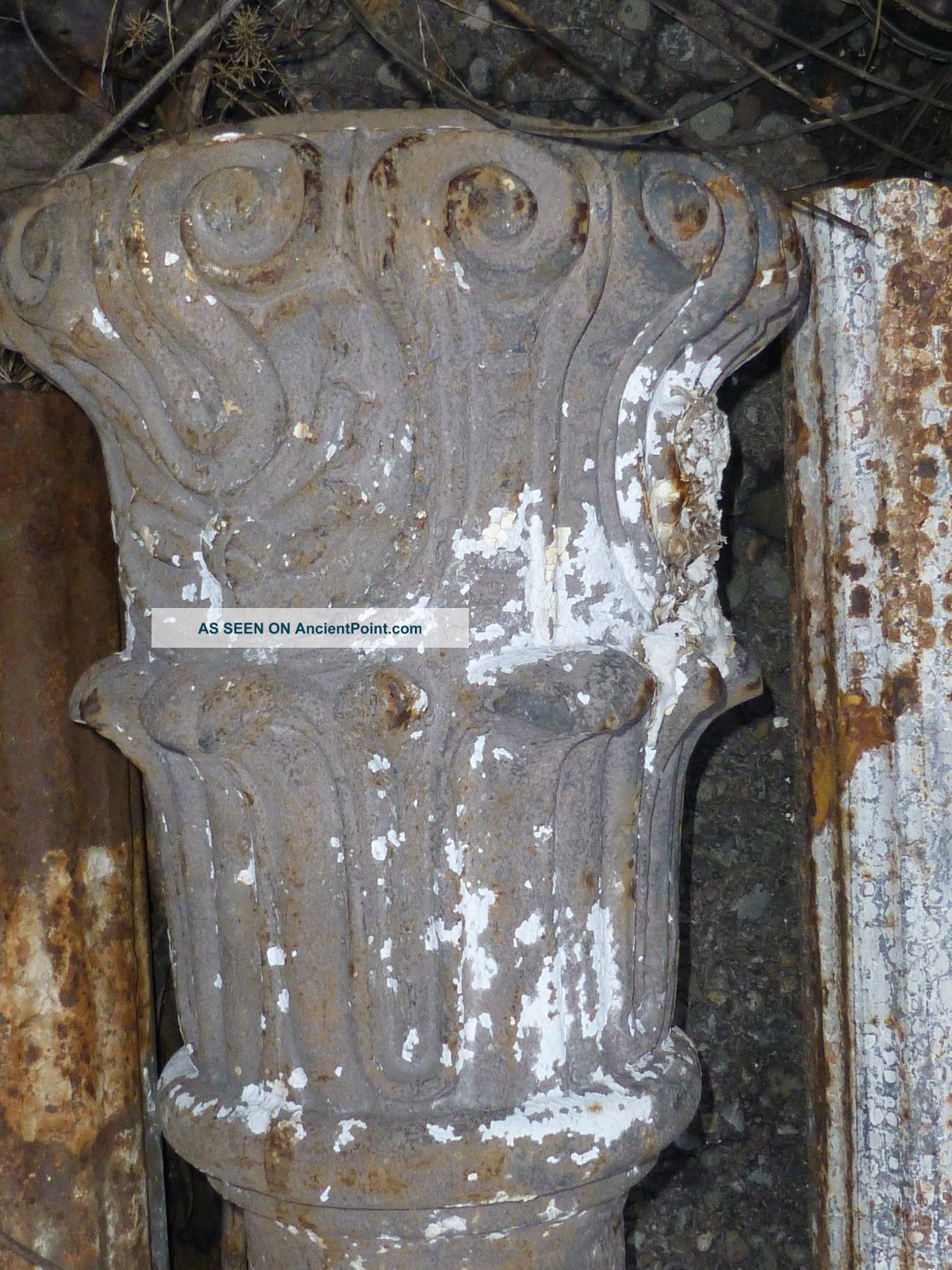 Pair Of Antique Fluted Cast Iron Columns - Fluted And Structural Columns & Posts photo