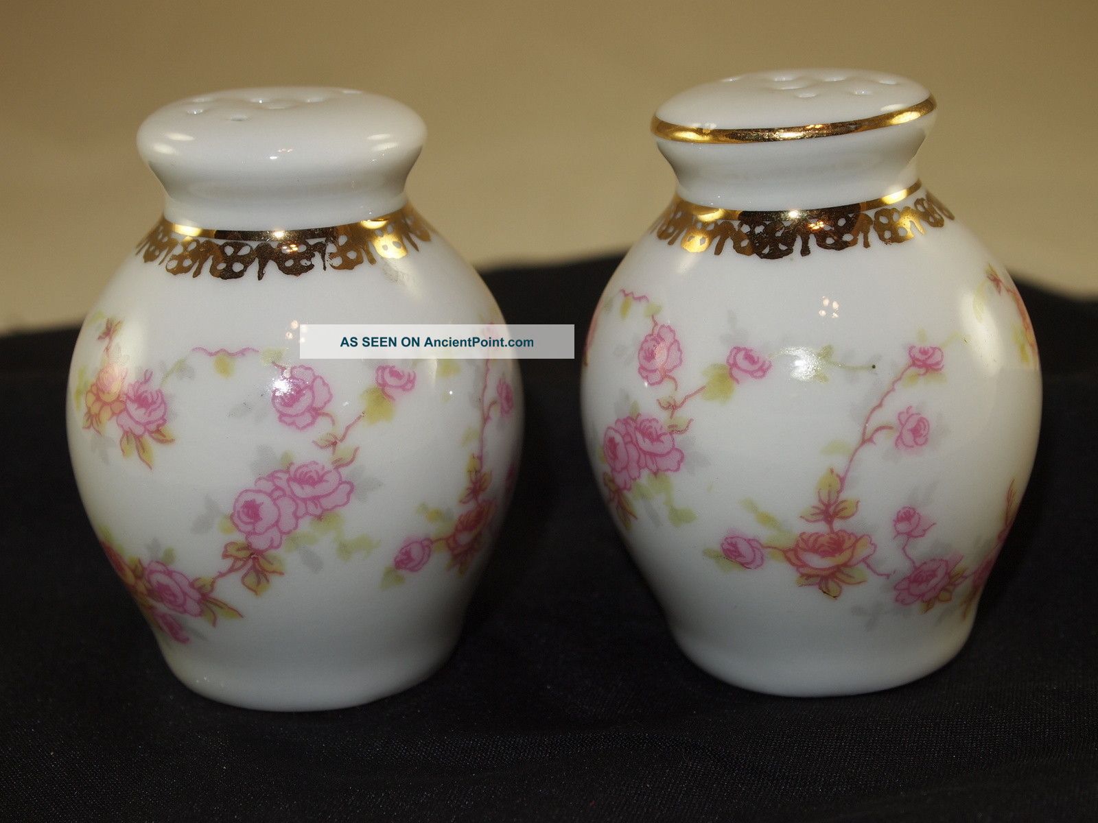 Antique Hand Painted Pink Roses Gingerjar Salt & Pepper Shakers Other photo