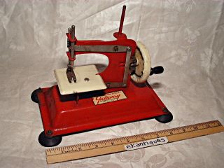 Vintage Metal Toy Sewing Machine Gateway Jr Model Np - 1 By Engineering Co Chicago photo