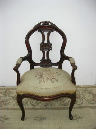 Vintage French Provincial Accent Arm Chair Tapestry Upholstery Ornate Carved photo