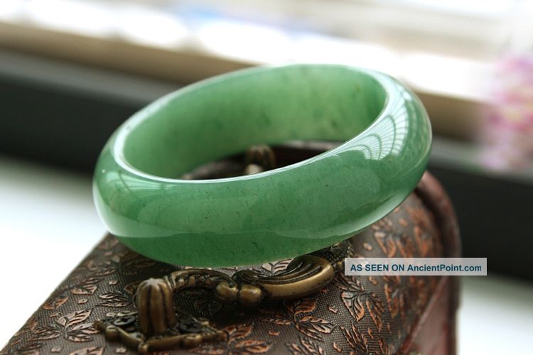 100% Natural Hand - Carved Chinese Hetian Jade Bracelet Nr Bracelets photo