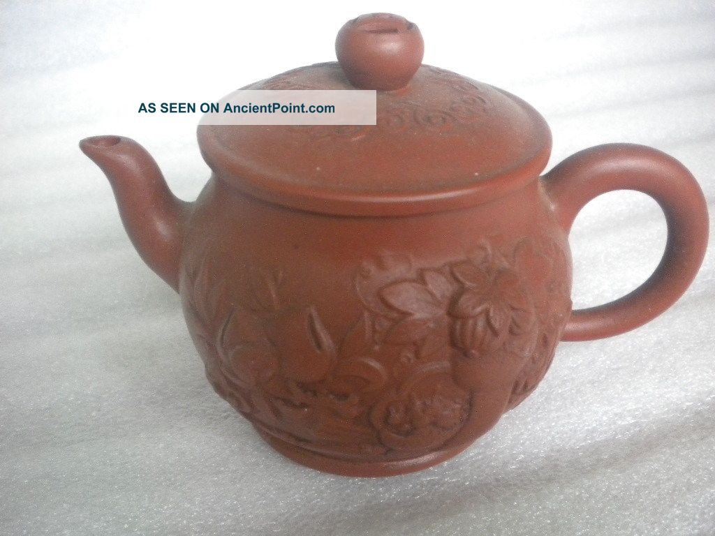 China Yixing Purple Clay (zisha) Pottery Teapot 060 Teapots photo