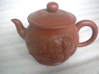 China Yixing Purple Clay (zisha) Pottery Teapot 060 photo