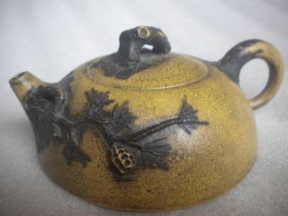 China Chinese Yixing Purple Clay (zisha) Pottery Teapot 505 photo