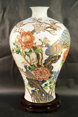 An Exquisite Large White Chinese Enamel Porcelain Vase Embossed Carved Flowers photo