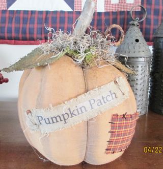 Primitive Fall Halloween Folk Art Pumpkin With Banner 