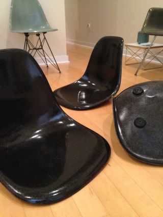 Herman Miller Eames Black Shell Chair Vintage 1 photo