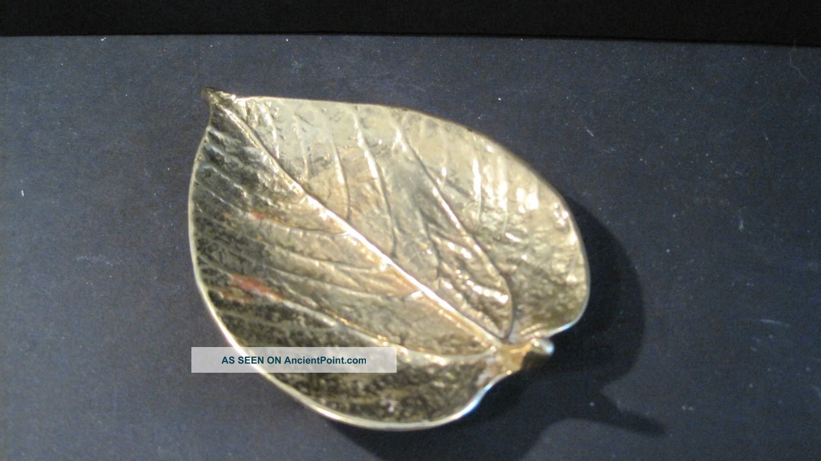 Virginia Metalcrafters Colonial Williamsburg Brass Paper Mulberry Leaf 1948,  3 - 27 Metalware photo