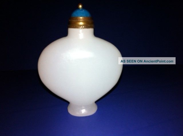 Chinese Natural White Jade Snuff Bottle.  Well Hollowed Snuff Bottles photo