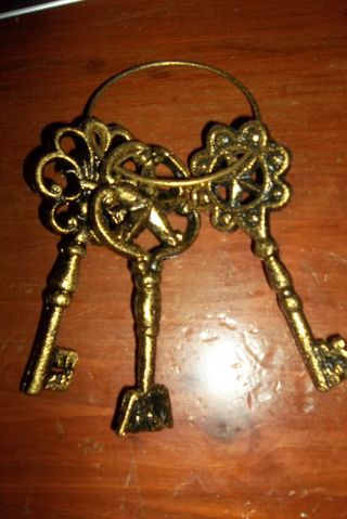 Decorative Skeleton Keys/ 3 Keys On Large Ring/nice Bargain/l@@k/no Reserve photo
