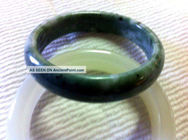 Chinese Spinach Green & White Jade Bangle S - 101 Bracelets photo