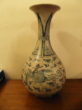 Rare Authentic Antique Chinese Qing Blue & White Crackle Glaze Porcelain Vase photo