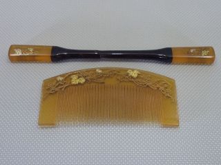 121127 Vintage Japanese Gilt Decorated Resinous Kushi Comb & Kanzashi Hair Stick photo