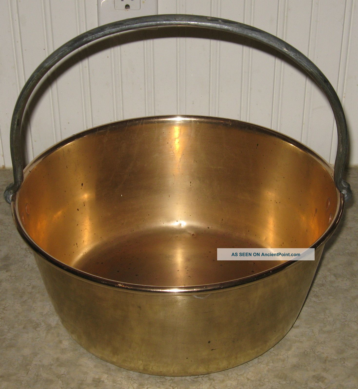 Circa 1800 ' S Spun Brass Pail Bucket W/ Stationary Wrought Handle & Copper Rivets Primitives photo