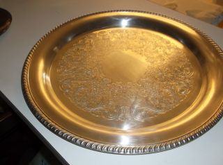 Wm Rogers 272 Silverplate Round Serving Platter Or Tray 15 Inches Wide. photo