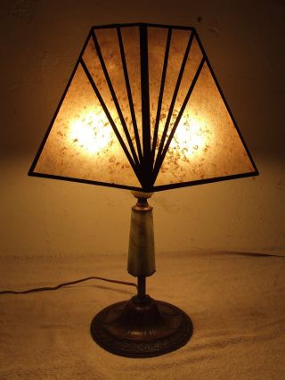 Vintage Art Deco Nouveau Uranium Agate Vaseline Desk Table Lamp With Mica Shade photo