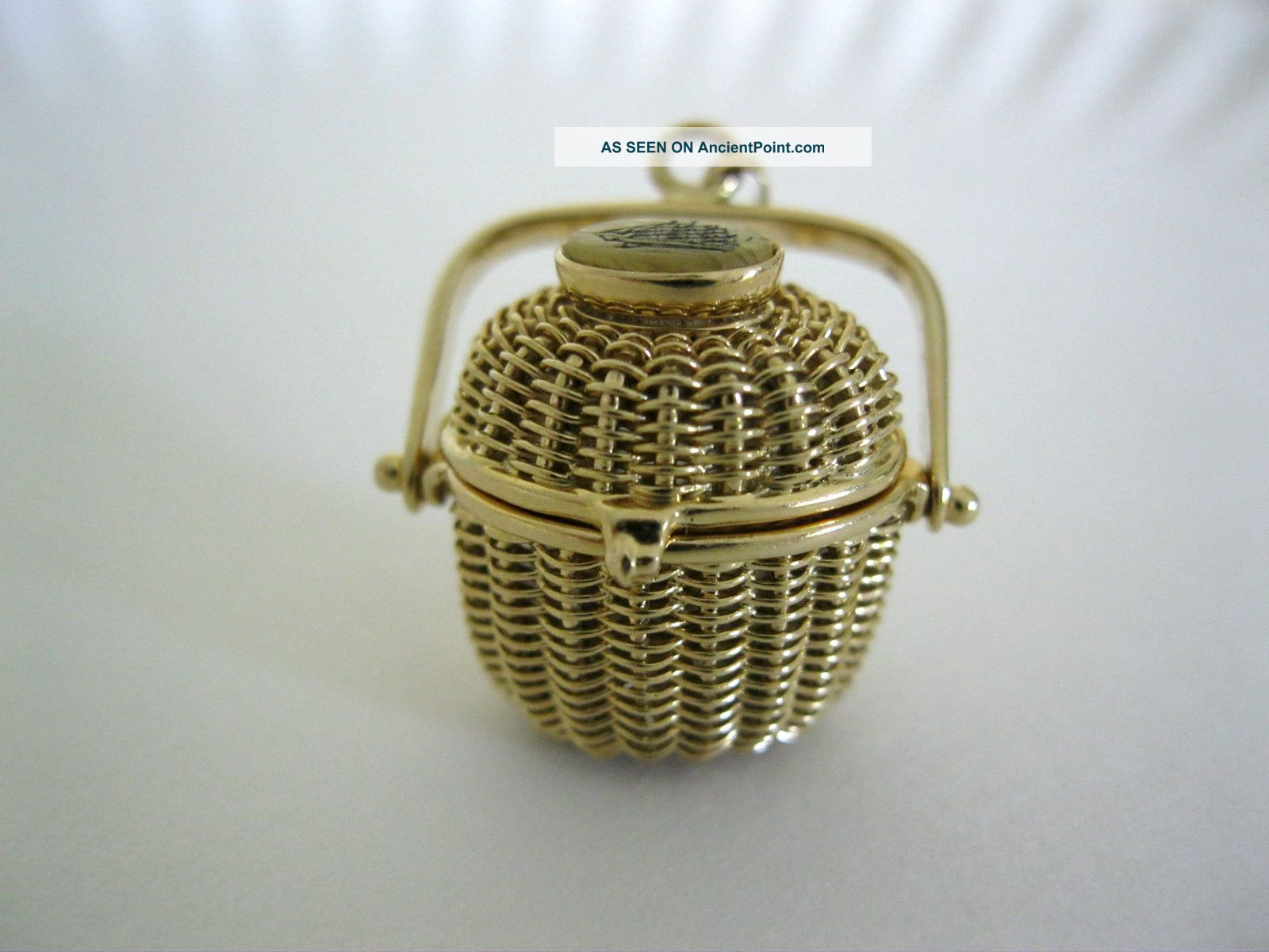 14 K Yellow Gold Nantucket Basket Pendant Charm Hand Woven Scrimshaw Scrimshaws photo