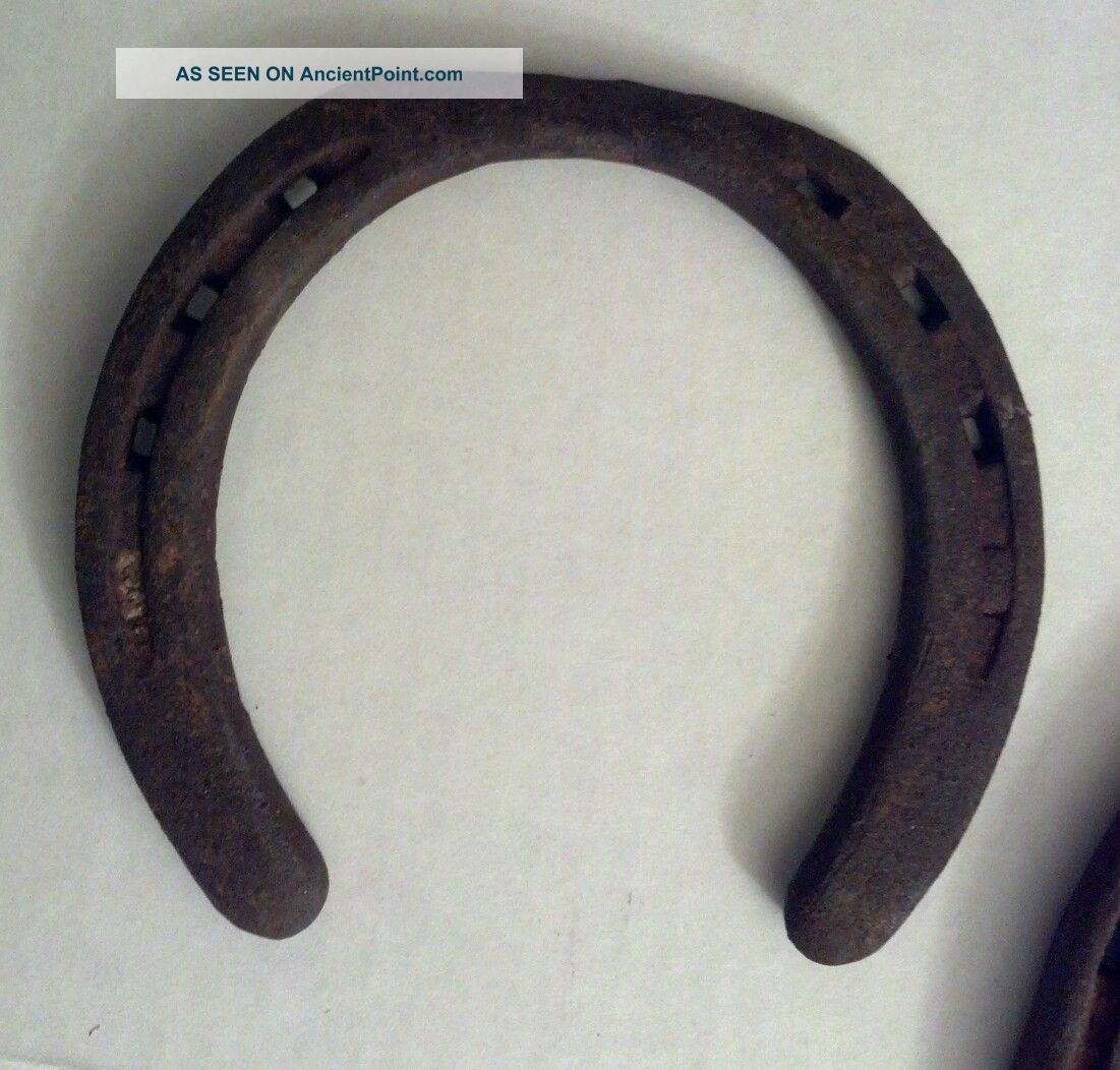 5 Antique Horseshoes Various Sizes