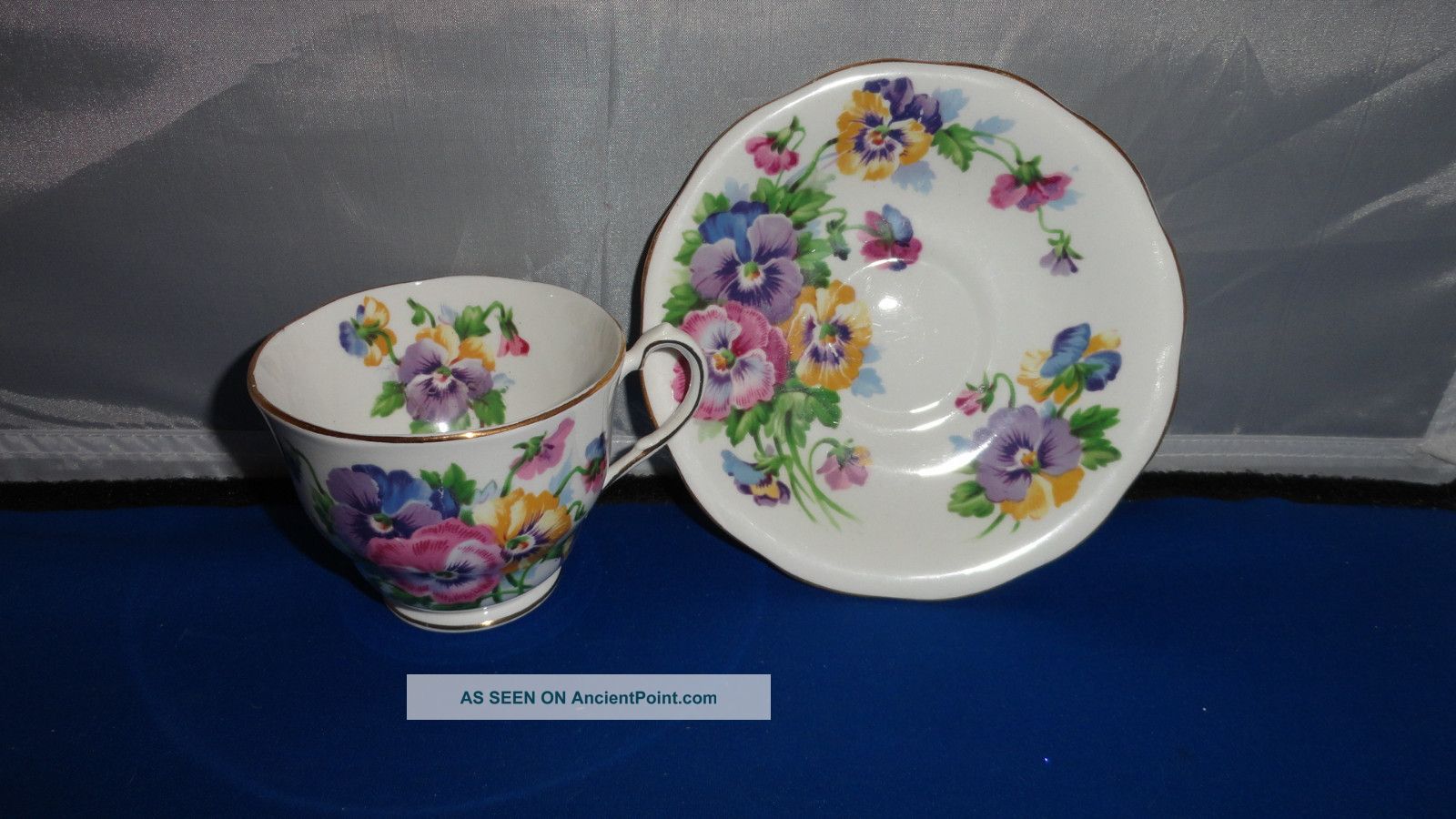 Queen Anne Fine Spring Melody Fine Bone China Made In England Cup & Saucer Cups & Saucers photo