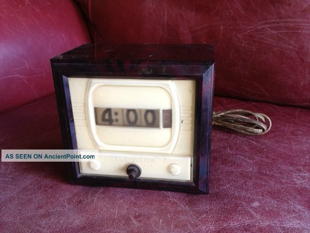 Antique 1950s Tv Clock Clocks photo