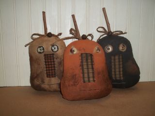 Primitive Grungy Folk Art Set Of 3 Halloween Pumpkin Dolls photo