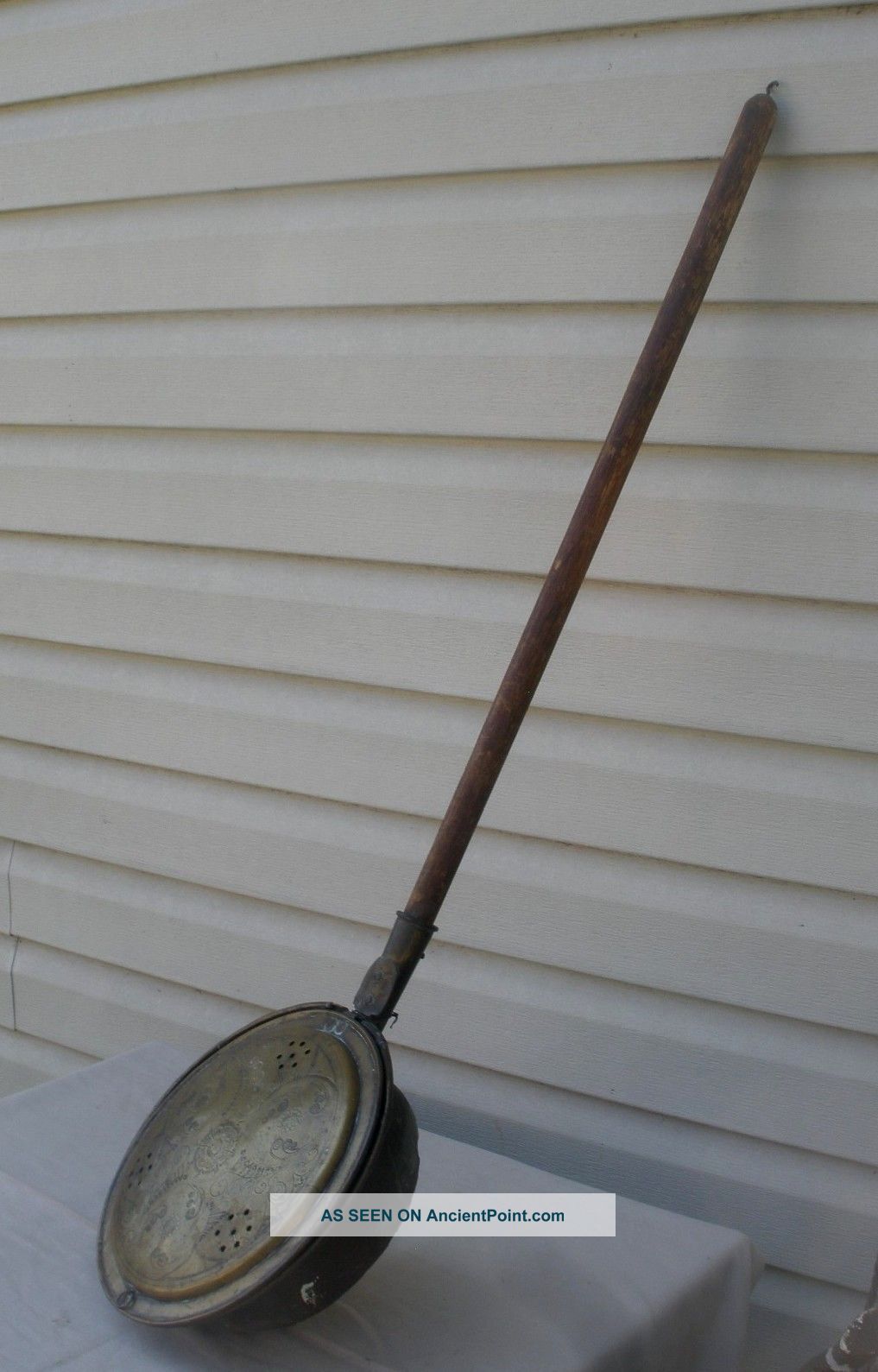 18th To 19th Century Long Handle Brass Bedwarmer Engraved Paisley Lid Early Mend Primitives photo