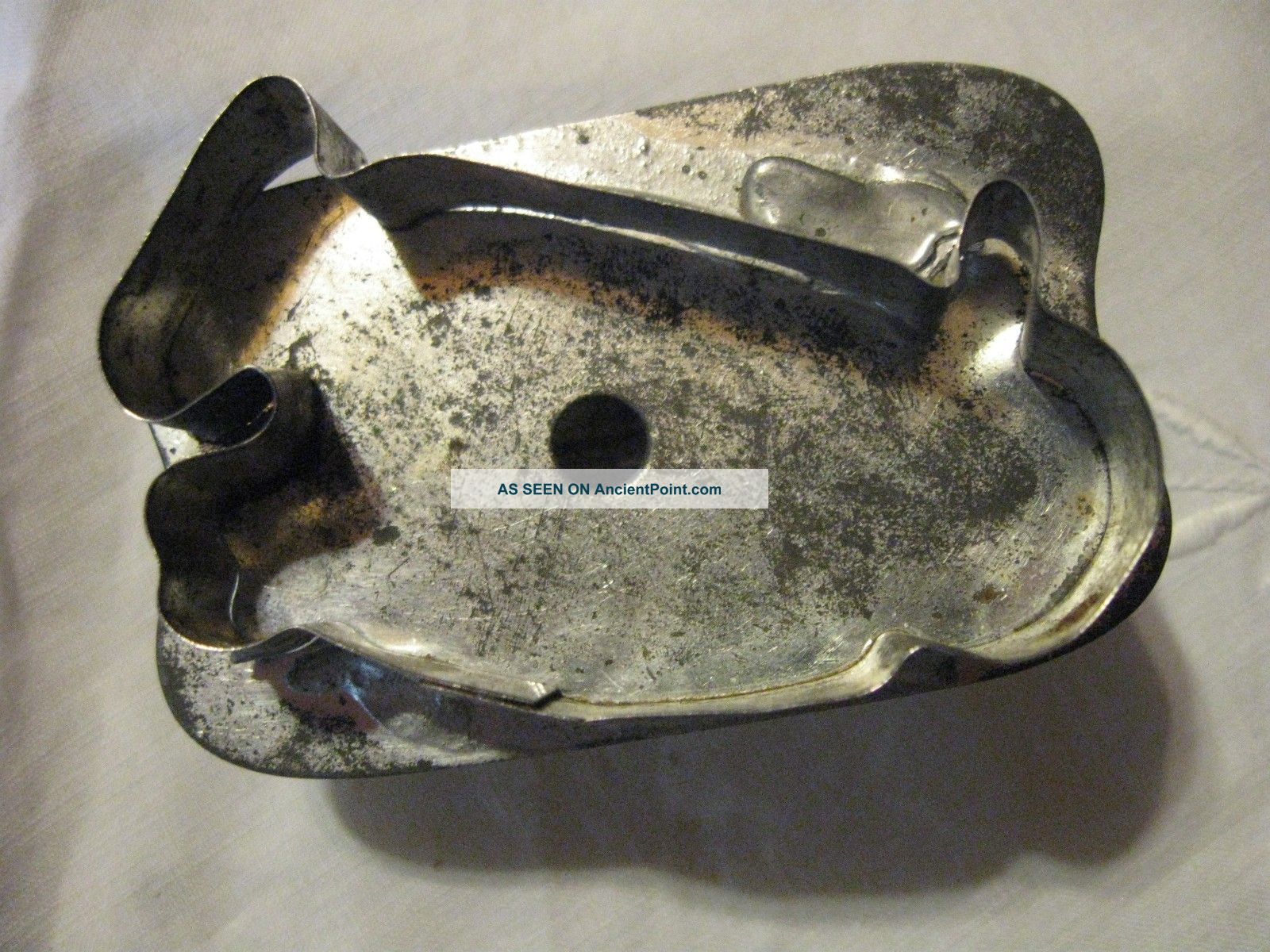 Antique Primitave Rabbit 19c Dark Tin Flat Back Cookie Cutter Folk Art Primitives photo