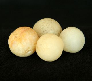 4 Neolithic Neolithique Quartz And Agate Funeral Balls - 6500 To 2000 Bp - Sahara photo