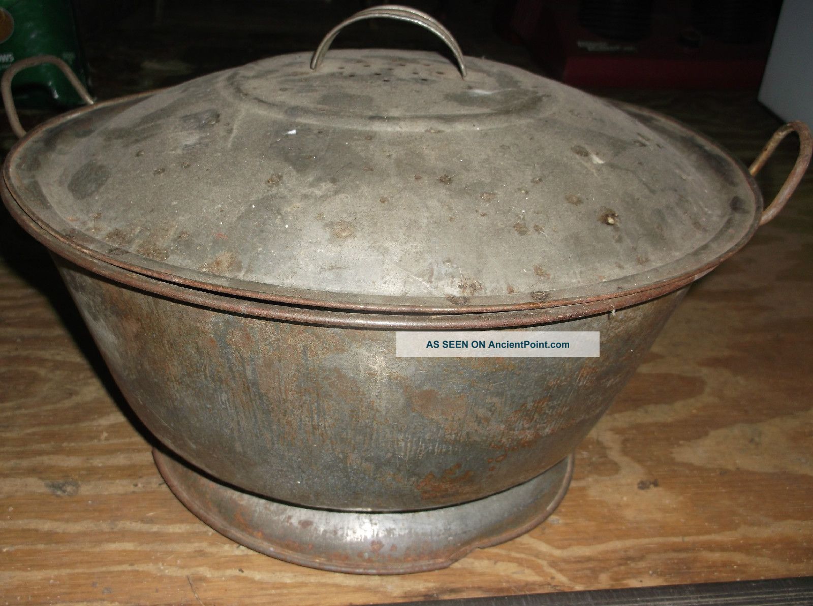 Antique/vintage Rustic Cook Pot Primitives photo