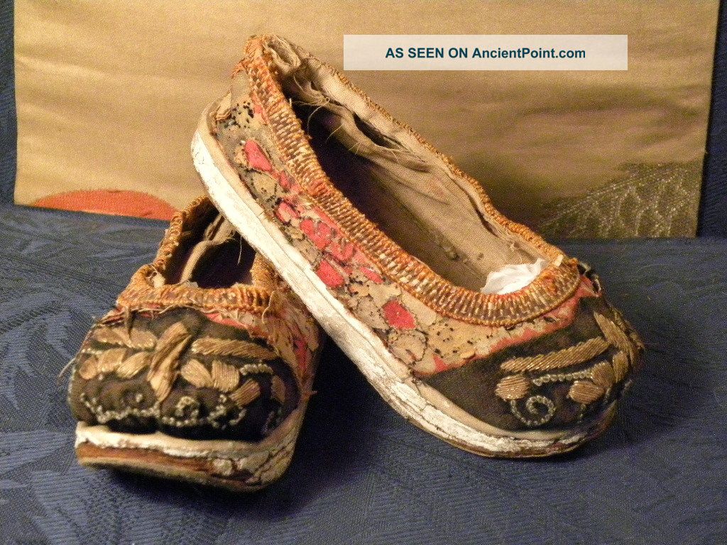 Old Chinese Bound Shoes Silk W/embroidered Flowers Robes & Textiles photo