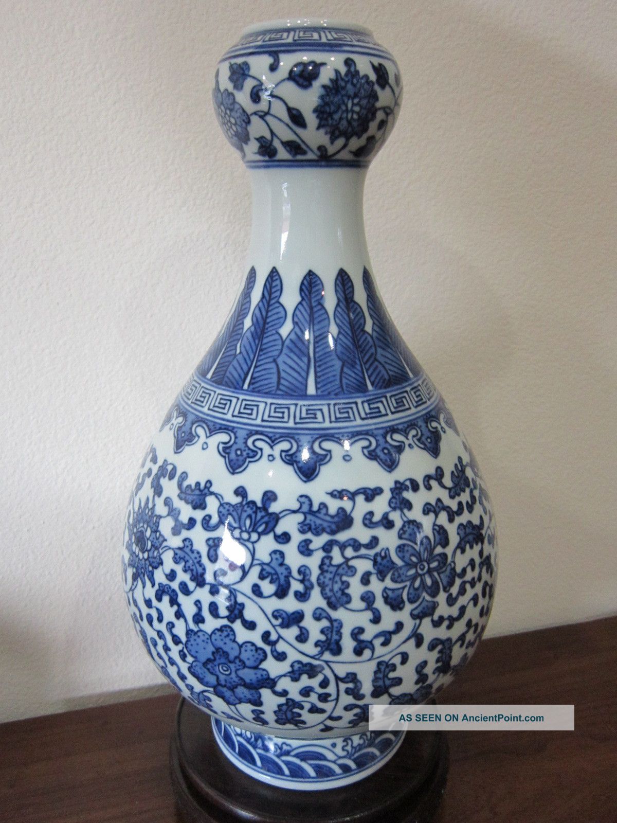 Chinese Large Blue And White Porcelain Vase Marvelous Floral Design Vases photo