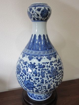 Chinese Large Blue And White Porcelain Vase Marvelous Floral Design photo