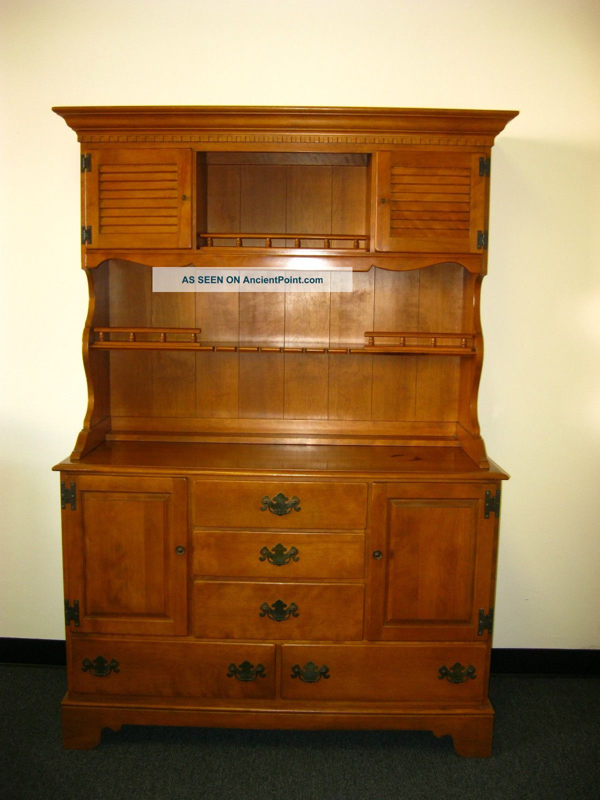 Vintage Ethan Allen Maple Wood Hutch Cupboard Cabinet Buffet Colonial Style Post-1950 photo