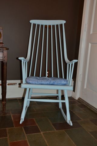 Windsor Comb - Back Rocking Chair With Continuous Arms Country Shabby Chic Rocker photo