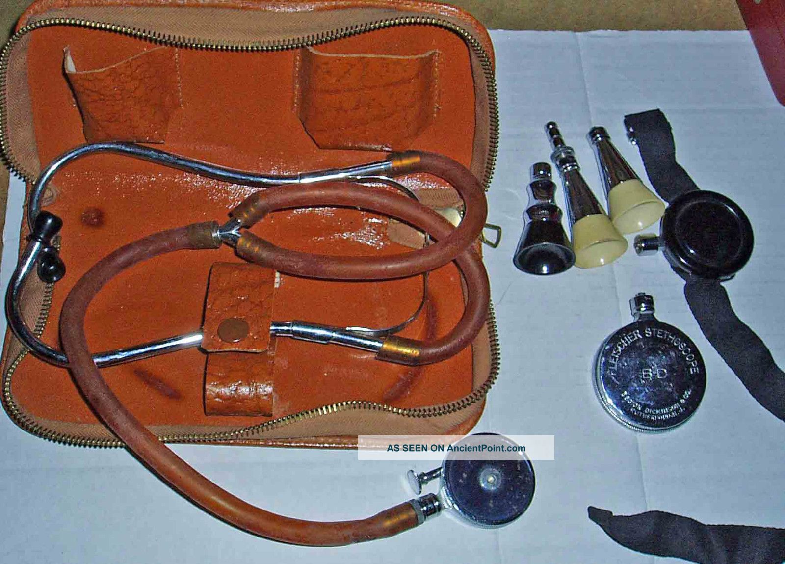 C1930 Fleischer Stethoscope With Attachments Cased Operational Science & Medicine (Pre-1930) photo