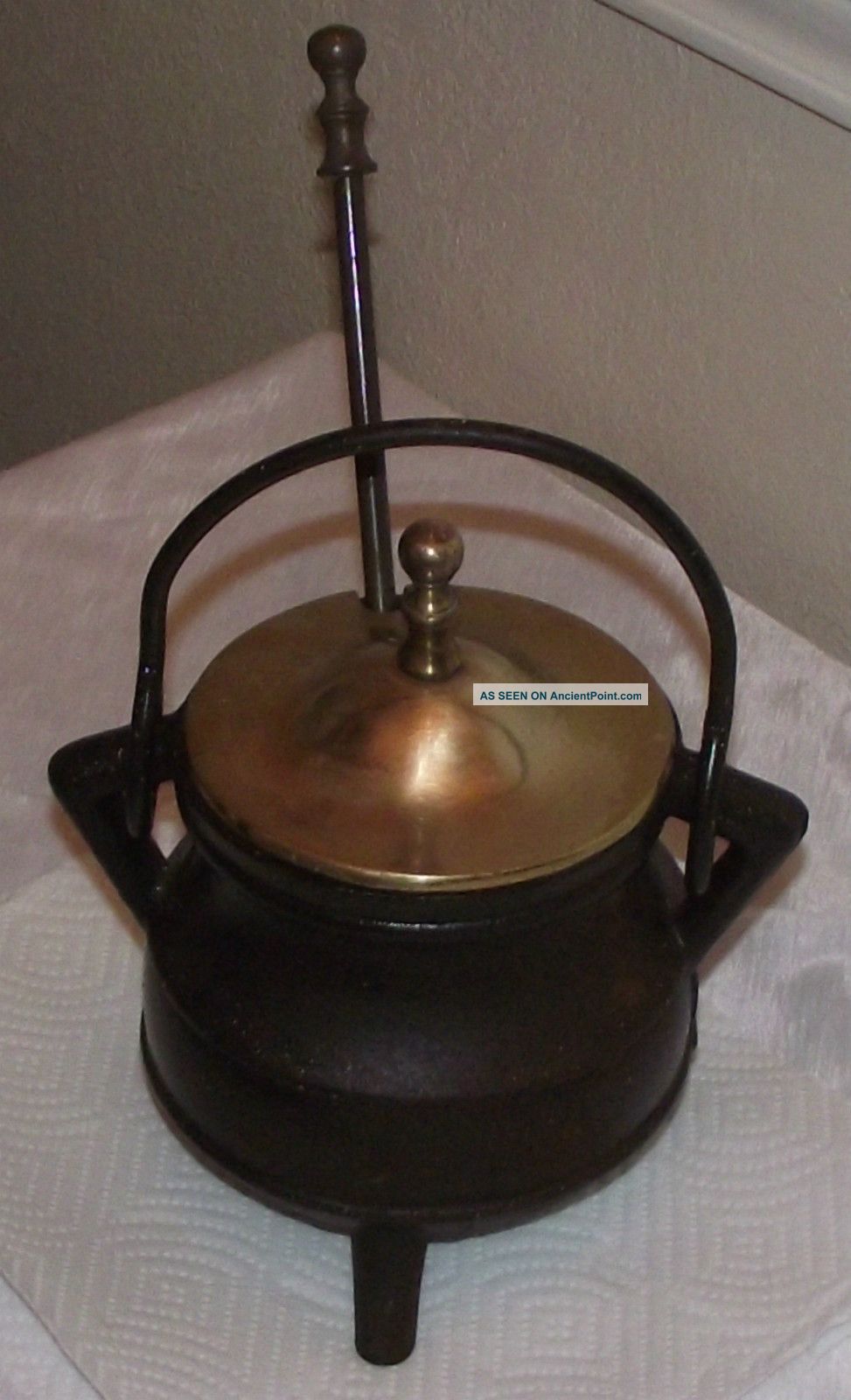 Antique Heavy Thick Cast Iron Pot Brass Lid Handle Fireplace Starter Cauldron Hearth Ware photo