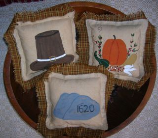 Primitive Thanksgiving Bowl Fillers Pilgrim Hat Plymouth Rock Harvest Time Tucks photo