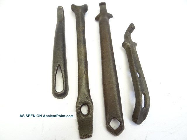 Antique Old Metal Cast Iron Stamped Mw19 Cs 64 Woodstove Lid Lifters Handles Stoves photo