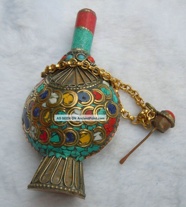 China ' S Old Handmade Turquoise Gold Inlaid Gold Necklace Snuff Bottle Snuff Bottles photo