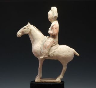 Ancient Chinese Tang Dynasty Euquestrian Figure 中国唐代粉彩骑马像 photo