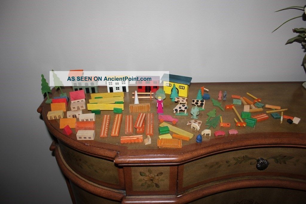 Vtg.  Of 70 Pc ' S.  German Putz?? Erzgebirge?? Wood Miniature Play Set Primitives photo