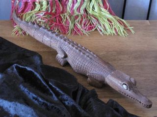 Vintage Papua New Guinea Carved Wooden Crocodile …beautiful Detail photo