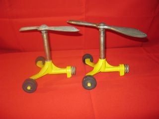2 Vintage Yellow Metal L R Nelson Mfg Co Propeller Lawn Sprinklers photo