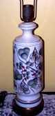 Vintage Single Porcelain Hand Painted Fruit Acanthus Motifs Signed Table Lamp Chandeliers, Fixtures, Sconces photo 3