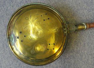 18th Or 19th C.  Decorated Brass Pa Bed Warmer Old Red Paint On Wooden Handle N.  R photo