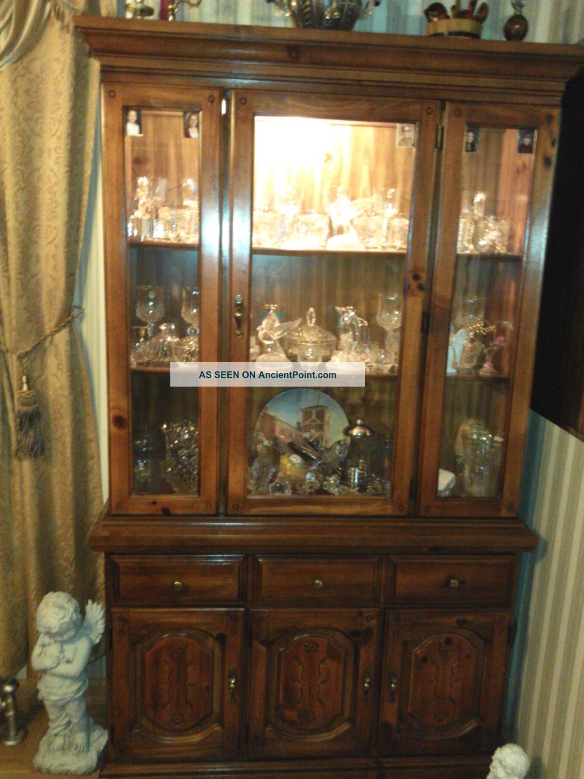 Great Quality China Cabinet 1800-1899 photo
